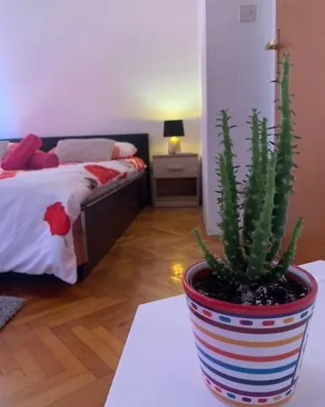 Soba Sa Vlastitom Kupaonicom * Porec